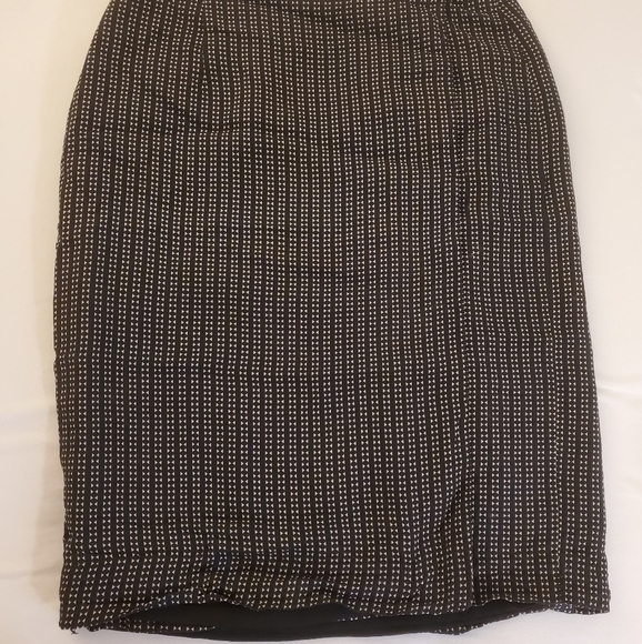 Ann Taylor Silk wrap skirt - Picture 2 of 6